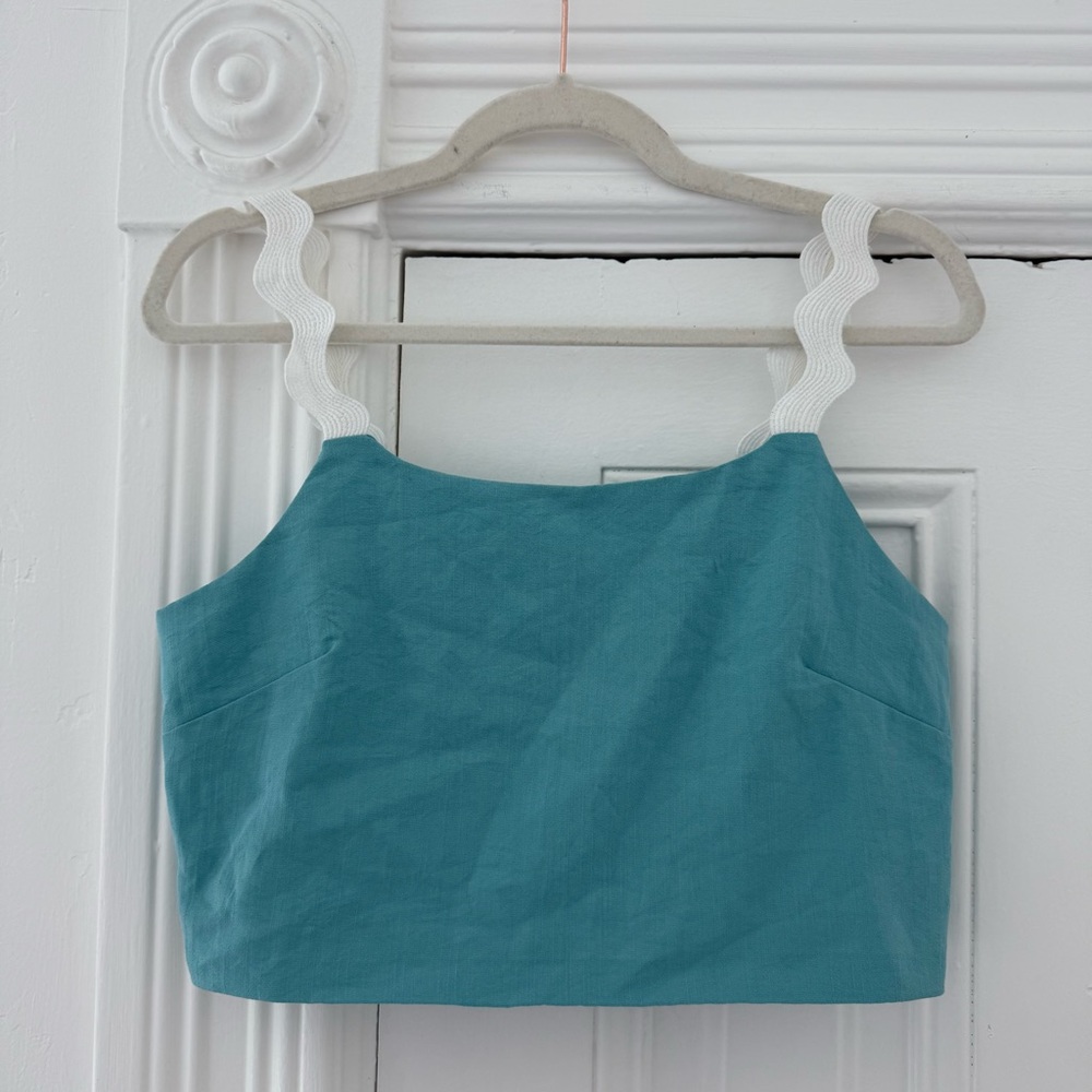 🦊 Pretty Garden Crop Tank Top